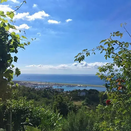 Alloggio per agriturismo Agriturismo Fattoria Montecontessa